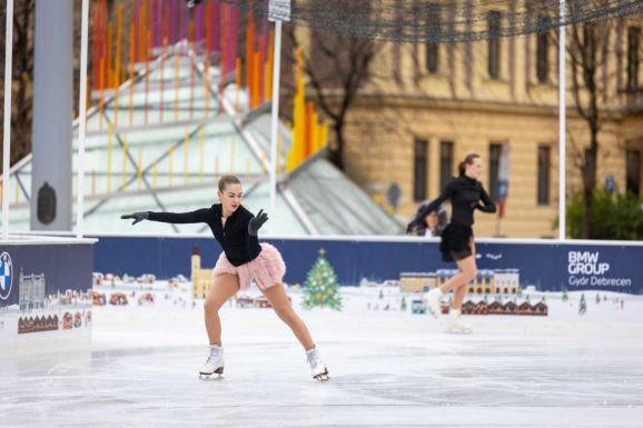 Magyar városban van Európa legszebb karácsonyi korcsolyapályája