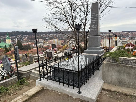 Felújították Szikszai Lajos alispán síremlékét Zilahon