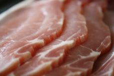 Ellenőrzik a külföldről érkező disznóhúst sertéspestis veszélye miatt