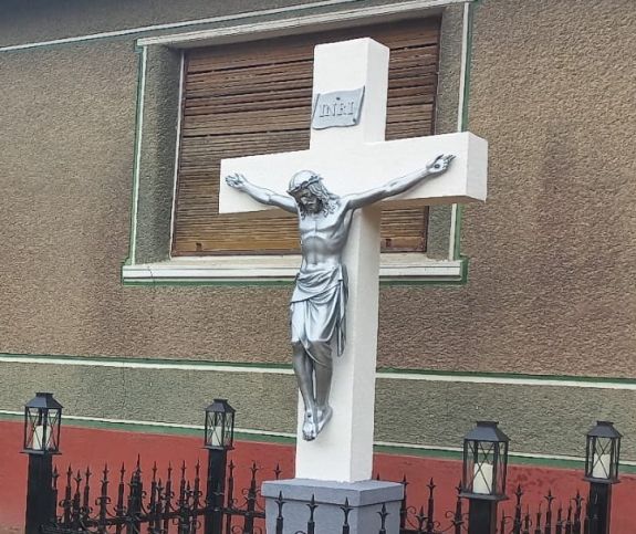 Fogadj örökbe egy keresztet! – immár Erdélyben is