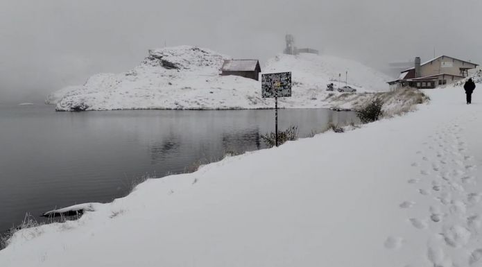 Tél a hegyekben: a Bilea-tónál már 19 centiméteres a hótakaró