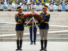 Mentsétek meg Nicușor Dant! 