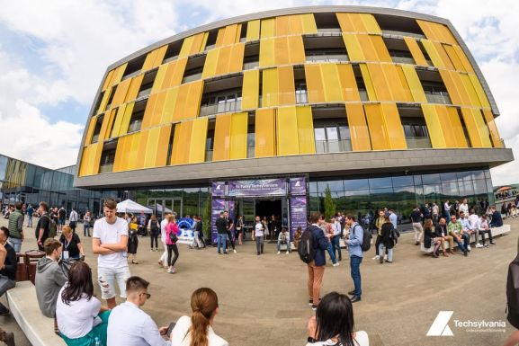 Bojkottálják az órákat a BBTE Matematika és Informatika Karának diákjai