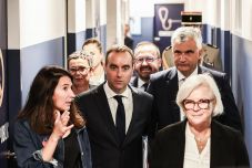 A visszatérők vonulása? – Megalakult az új francia kormány