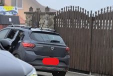 Így szaggatták le a székely zászlót Szentegyházán (VIDEÓ)