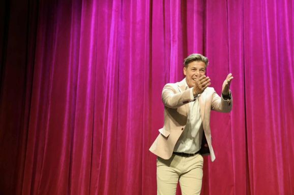 Cseke Attila: előadóművészeti kulturális intézményeket támogat a fejlesztési minisztérium