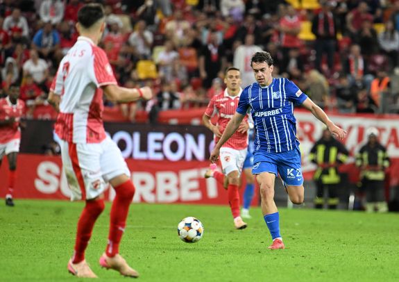 Egyhangúan leszavazták Becali törvénytervezetét