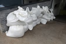 Ellopták az árvízvédelmi homokzsákokat Konstancán