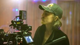 „Nem akartam, hogy színészkedjenek, azt akartam, hogy létezzenek” – Interjú Olasz Renátóval a Minden csillagról