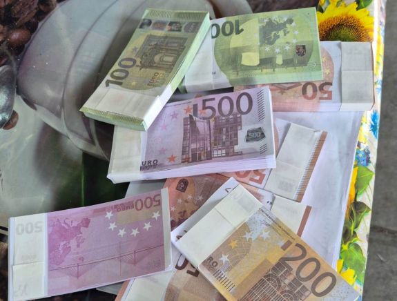 Közel egymilliárd euró névértékű hamis bankjegyet foglaltak le Konstancán