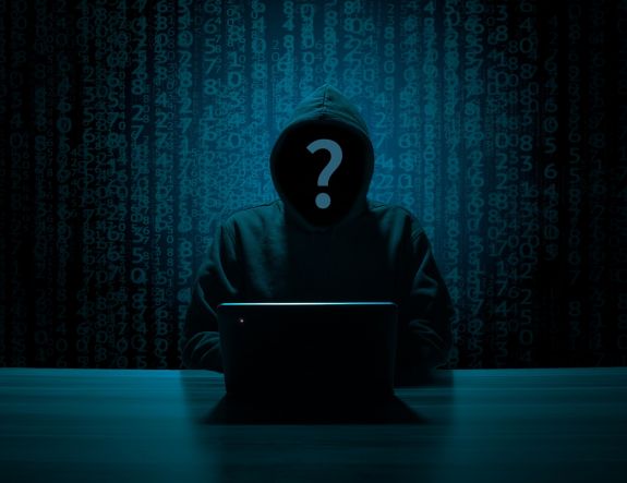 Az adóhatóság nevével visszaélve szélhámoskodnak internetes csalók
