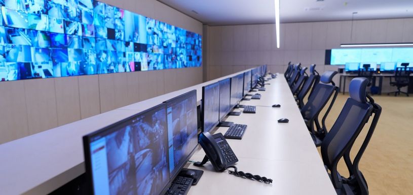 Változik a nemzetbiztonsági stratégia: a hibrid háború ellen védekeznek, a korrupciót támadják