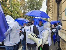 Félretájékoztatást kiáltanak a tanügyi szakszervezetek