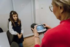 Okostáblák, mobilok – szemészeti szűrőprogramot szervez a marosvásárhelyi önkormányzat