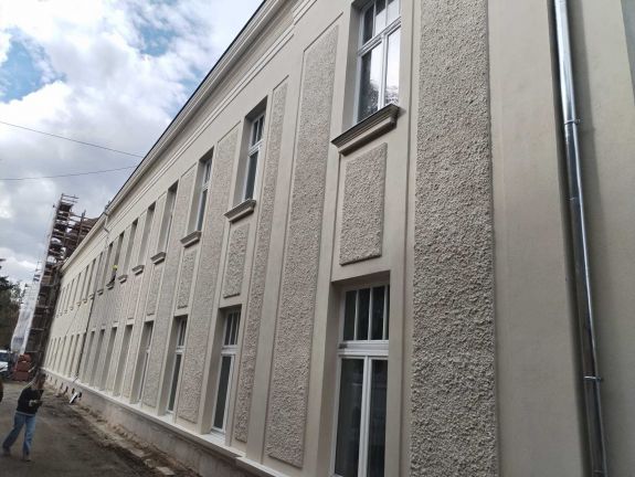 Megfelelő ütemben halad a csíkszeredai városháza felújítása