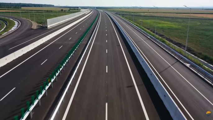 Átadnak egy autópályaszakaszt, de a sofőröket kellemetlen meglepetés várja