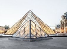 FRISSÍTÉS: Kirabolták a világ leghíresebb múzeumát - kilenc tárgyat vittek el