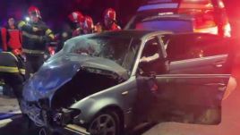 Súlyos baleset: öt autó ütközött össze, többen kórházba kerültek (VIDEÓ)