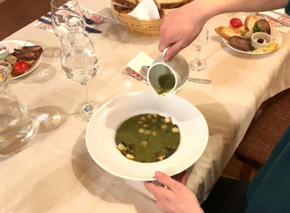 Képzéssorozatot tartanak termelőknek, vendéglátóknak Csíkszentdomokoson