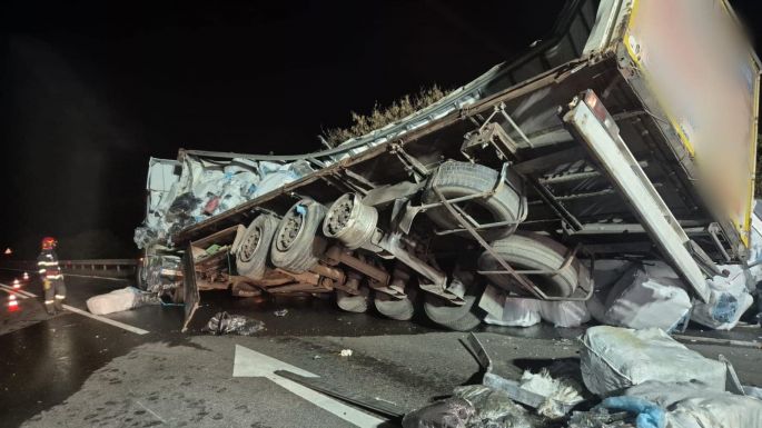 Súlyos baleset Kolozs megyében: két teherautó ütközött össze