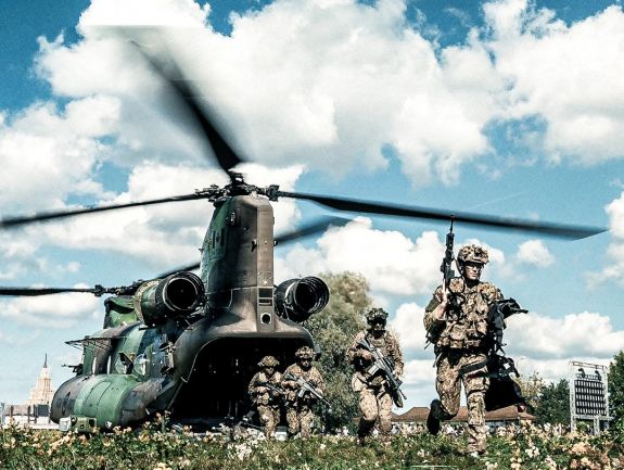 Visszaállította a kötelező sorkatonai szolgálatot egy uniós tagállam