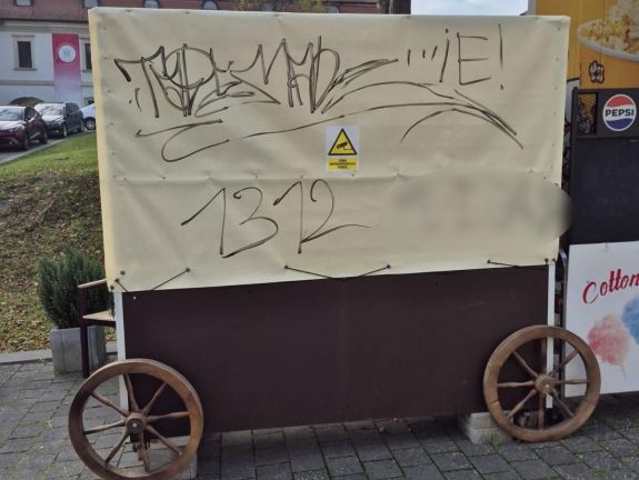 Busás büntetést kapott egy fiatal, aki filctollal firkált a történelmi városrészen