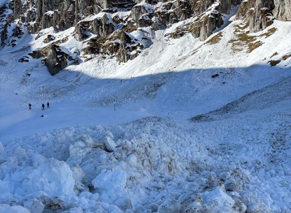 Lavinaveszélyre figyelmeztetnek a Bucsecs-hegységben