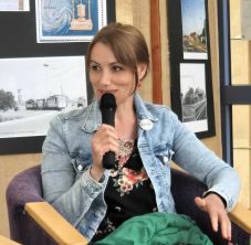 Iancu Laura: A kérdések nyugtalanítják az embert, az írás pedig képes megszelídíteni a kérdéseket (INTERJÚ) 