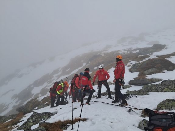 Tíz nap alatt öten veszítették az életüket a hegyekben – Egy vakmerőnek ezúttal szerencséje volt (VIDEÓ)