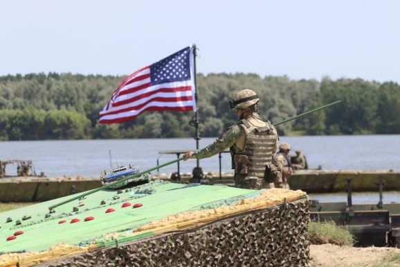 A békecsúccsal is összefüggésben lehet Trump Romániát érintő döntése