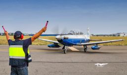 Túlfutott a kifutópályán – A fűbe csúszott egy repülő Bukarestben