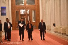 Tánczos Barna: Politikai stabilitás kell, fennáll Bolojan lemondásának veszélye 