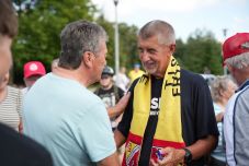 Súlyos incidens: rátámadtak Orbán Viktor szövetségesére  