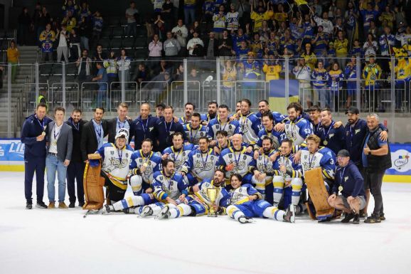 Jégkorong: A Brassói Corona nyerte az új szezon első trófeáját