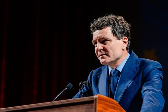 Nicușor Dan politikai görbéje – Száz nap után