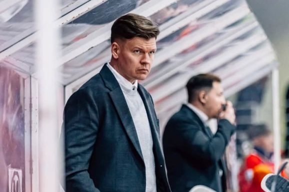 Új szakmai stáb a jégkorong-válogatott élén