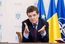 Intenzív száz napon van túl Nicușor Dan