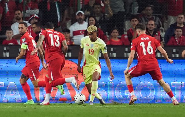 Vb-selejtező: Törököket oktattak a spanyolok