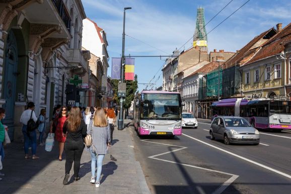 Tömegközlekedésre buzdítja a kolozsvári autósokat az alpolgármester