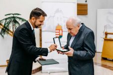 Példamutató életutak: Székelyföld „lámpásemberei” kaptak magyar állami kitüntetést