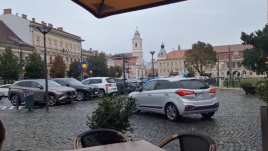 Nem tanulnak a bírságból: újabb sofőr képzelte magát gyalogosnak Kolozsvár központjában (VIDEÓ)