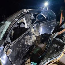 Étterem teraszára hajtott egy 19 éves sofőr, kilencen megsérültek