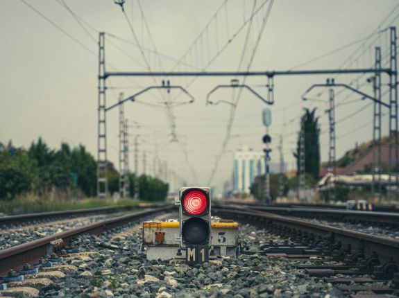 Halálos áramütés ért egy fiatalembert a vasútállomáson