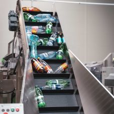 RetuRO: Románia nagyot lépett az újrahasznosításban, de az üveg fele még külföldre kerül