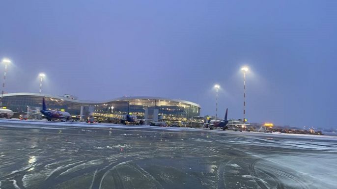 Civil drón bukkant fel Bukarestben a landoló repülőgép közelében