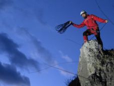 Hatórás mentőakció: sérült turistát hoztak le a Bucsecs-hegységből (VIDEÓ)