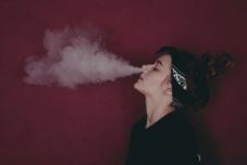 Hetedikes diáklány került kórházba, miután vape-et szívott az iskolában – Rendőrségi vizsgálat indult