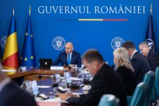 Sorsdöntő napok következnek: lemondhat Bolojan, bukhat a kormány 