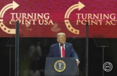 Charlie Kirk temetése – Trump: Megölték, mert az igazságért és szabadságért szólalt fel (VIDEÓ)