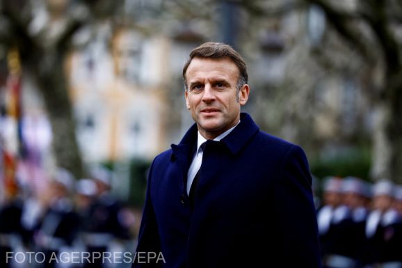 Kényszerséta Trump miatt: Gyalogolnia kellett a francia államfőnek New Yorkban (VIDEÓ)